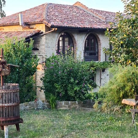Bed and Breakfast Cascina Il Sogno Коссано-Бельбо Экстерьер фото